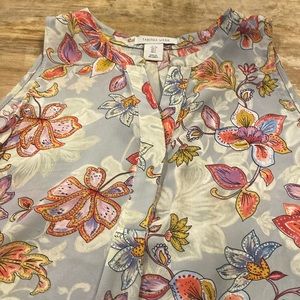 Women’s sleeveless top. Size L. Multiple colors.